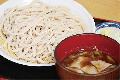 麺とつゆのバランスが 絶妙な「肉汁うどん」